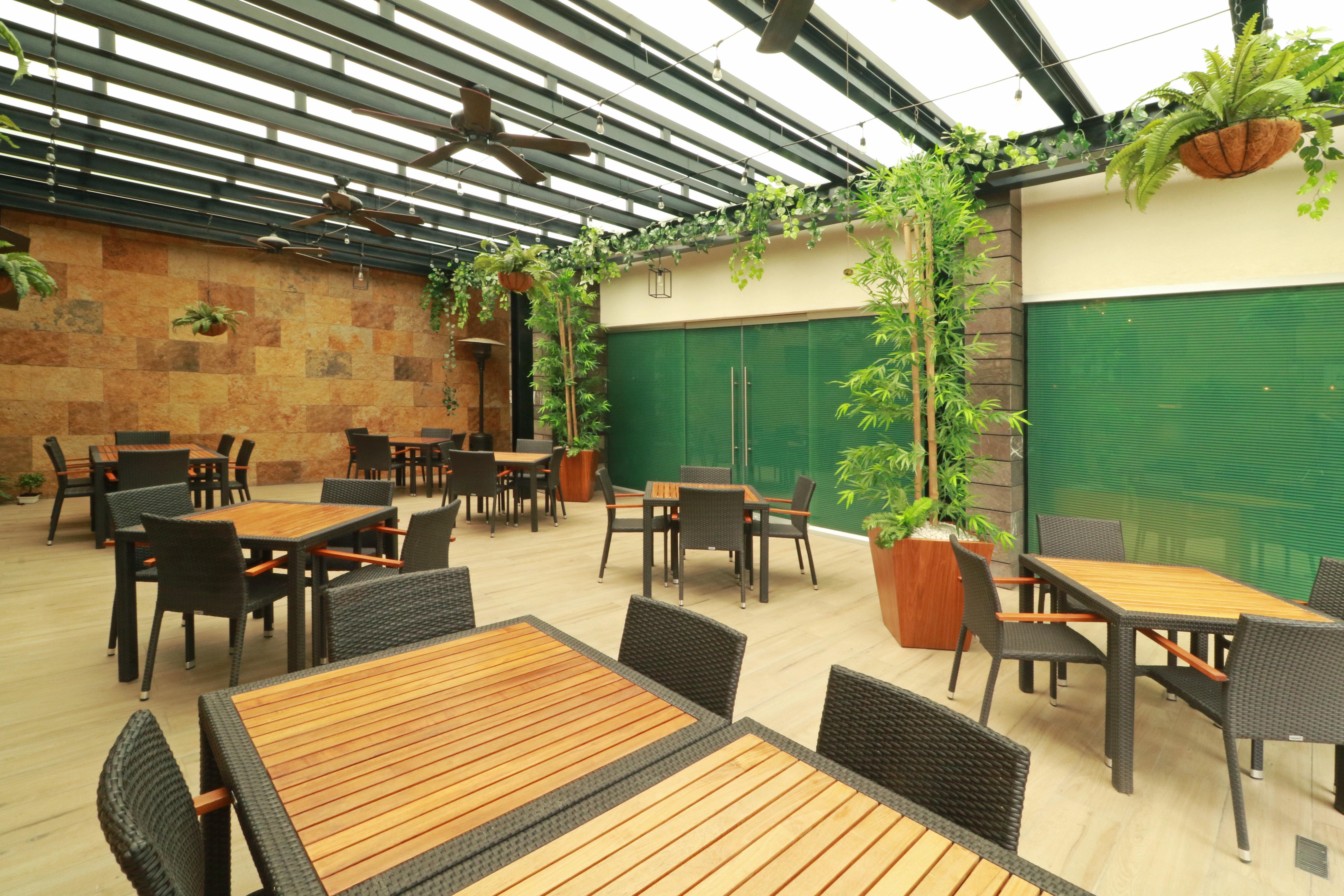 Holiday Inn & Suites Plaza Mayor By Ihg Леон Екстер'єр фото